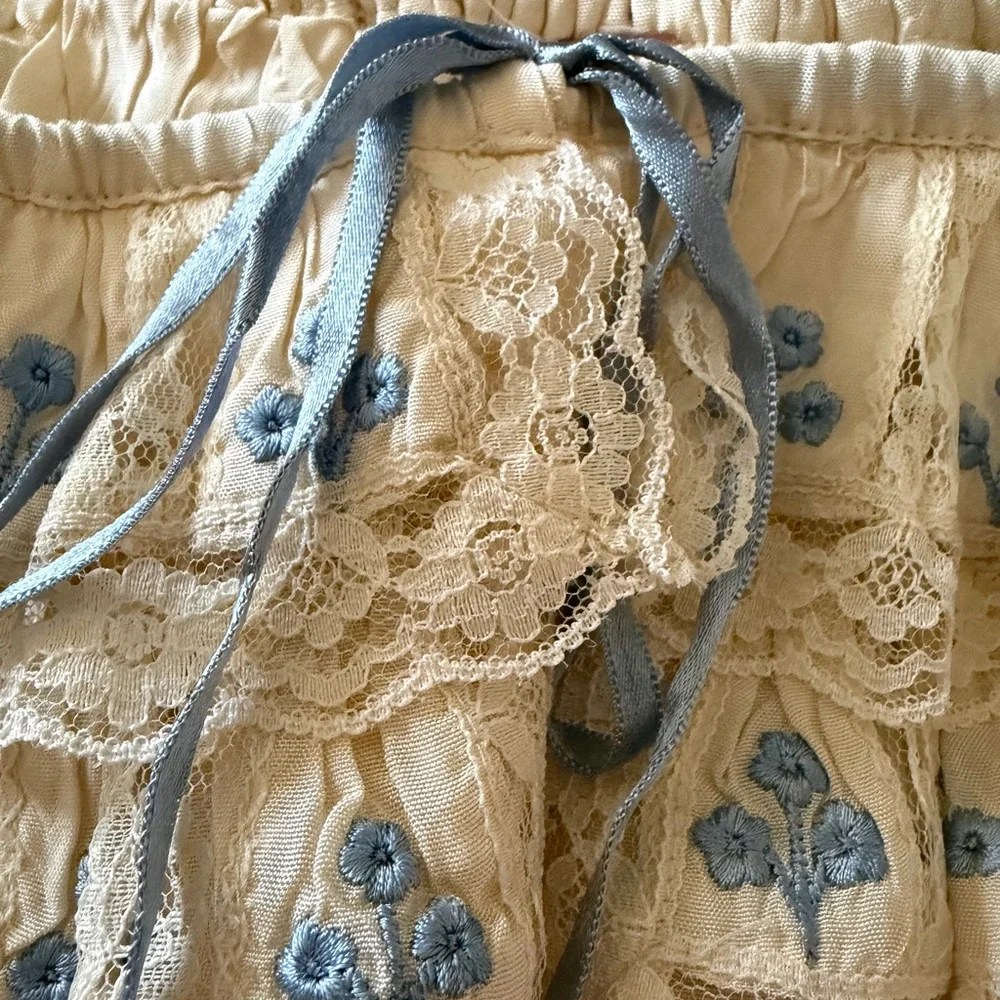 NWOT Tailia embroidered tube top by Free People in size XL